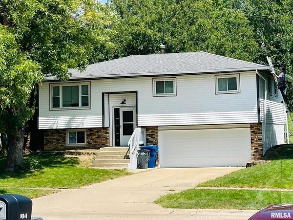 3555 29TH Street , Bettendorf, IA 52722
