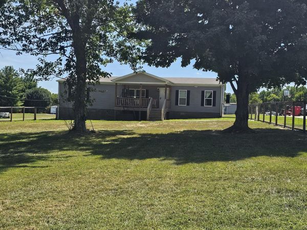 1824 Austin Rd , Lafayette, TN 37083