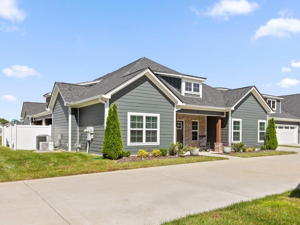 815 Wellstone Drive , Chattanooga, TN 37405