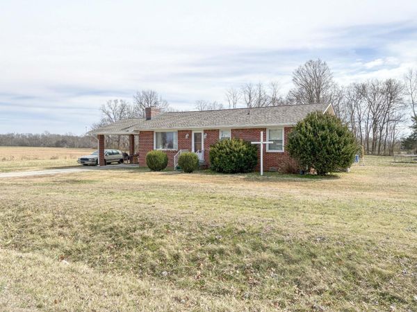 2098 Cookeville Hwy , Smithville, TN 37166