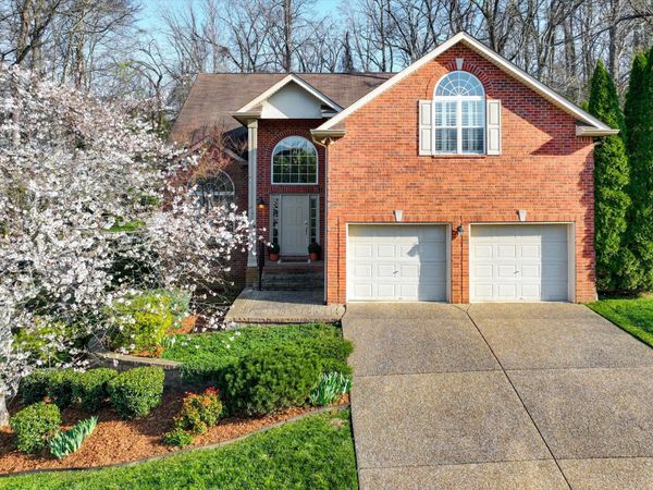 1470 Red Oak Dr , Brentwood, TN 37027