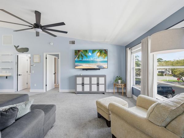 8228 SE Croft Circle, Unit J-6, Hobe Sound, FL 33455