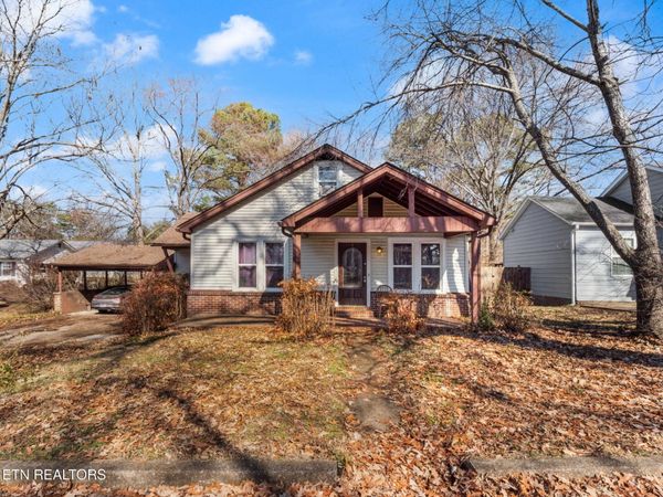 218 Marshall St , Martin, TN 38237
