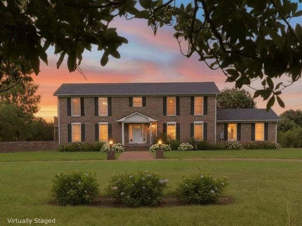 121 Old Jackson Hwy , Leoma, TN 38468