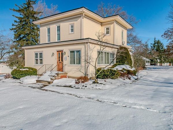 400 North Street , Chardon, OH 44024