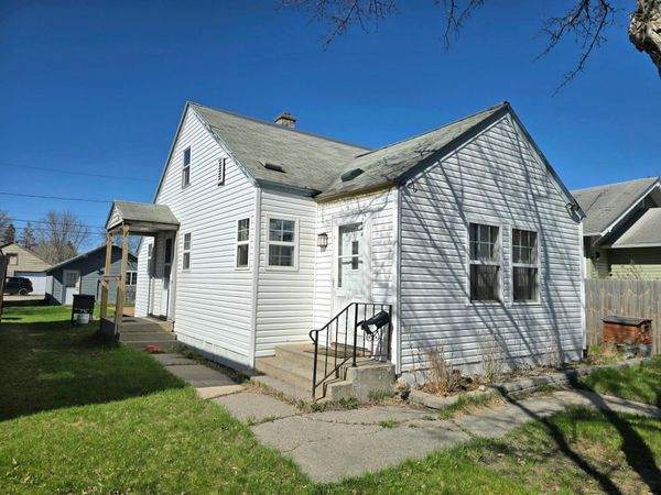 1012 9th Street , International Falls, MN 56649