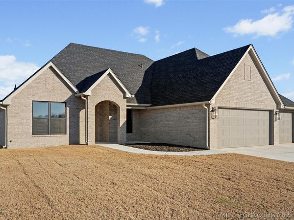 316 Emery Lane , Bartlesville, OK 74006