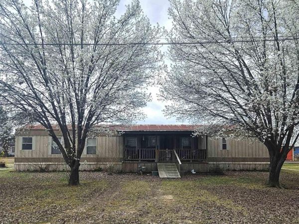 403 1ST W , Dierks, AR 71833