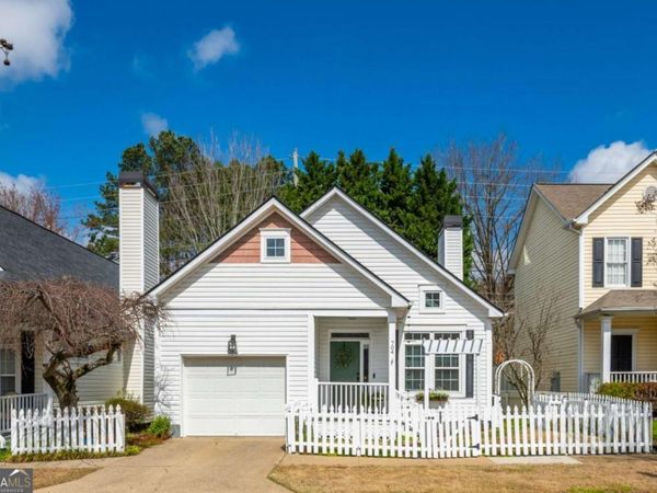 704 Gardenside Circle SE, Marietta, GA 30067