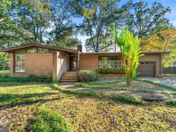 3013 Garden Lakes Boulevard NW, Rome, GA 30165