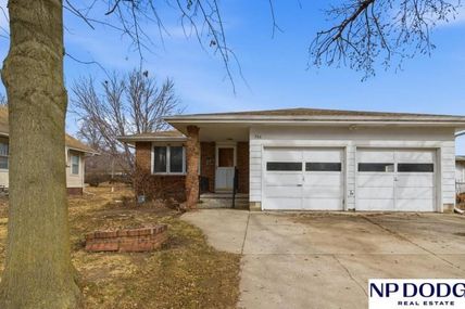 304 W Elm Street , Cedar Bluffs, NE 68015