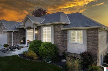19211 Sahler Street , Omaha, NE 68022