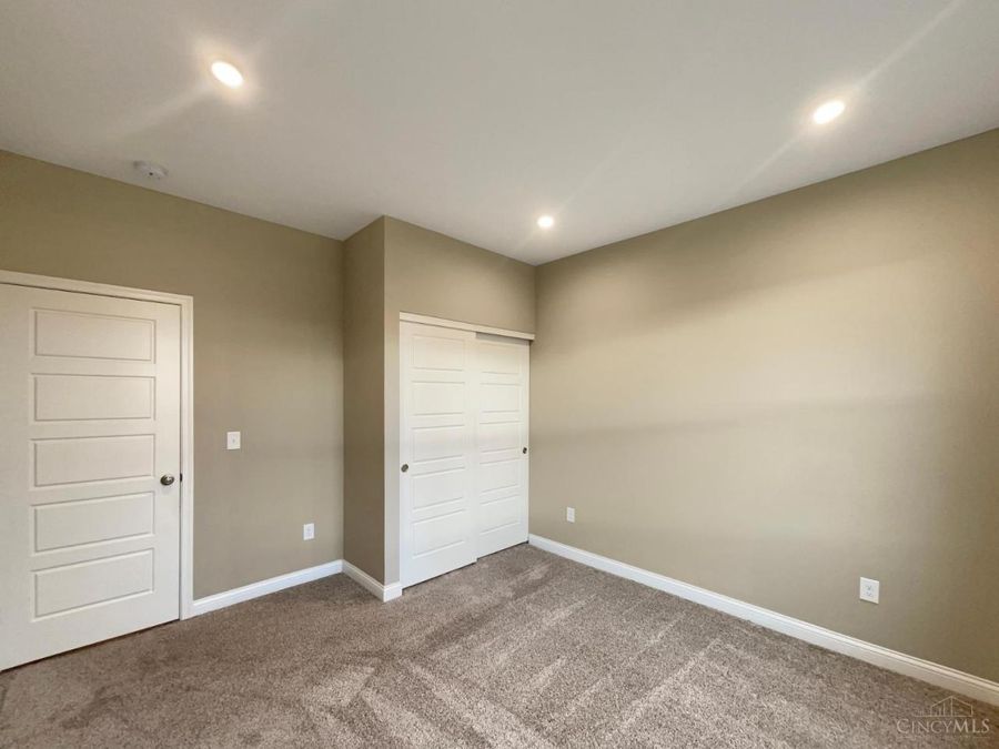 4332 R E Smith Drive, West Chester, OH 45069 Photo 14