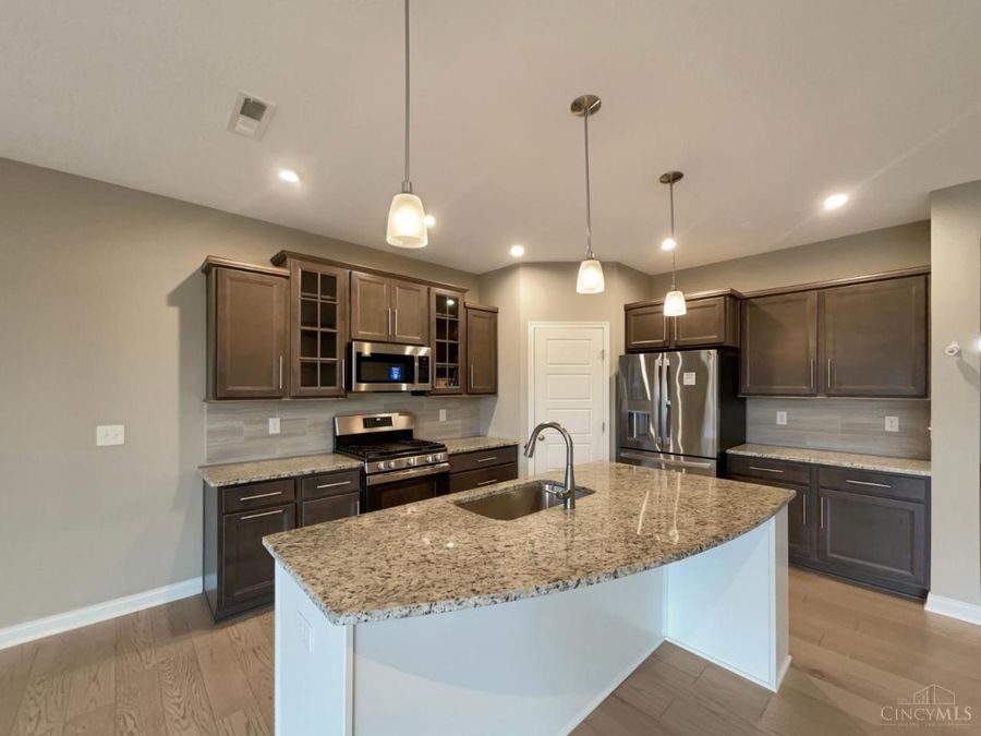 4332 R E Smith Drive, West Chester, OH 45069 Photo 2