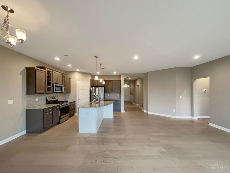 4332 R E Smith Drive, West Chester, OH 45069 Photo 9