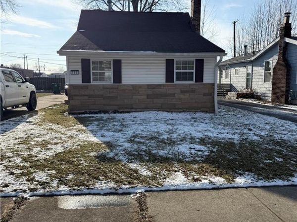 296 E 317th Street , Willowick, OH 44095
