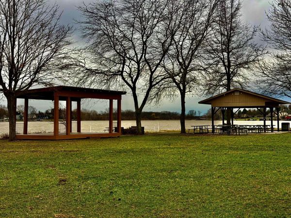 1264 W Choctaw Drive, London, OH 43140