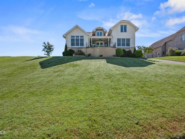 225 Forest Lane N, Blountville, TN 37617