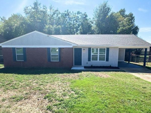 51 W BYFIELD DR, Memphis, TN 38109