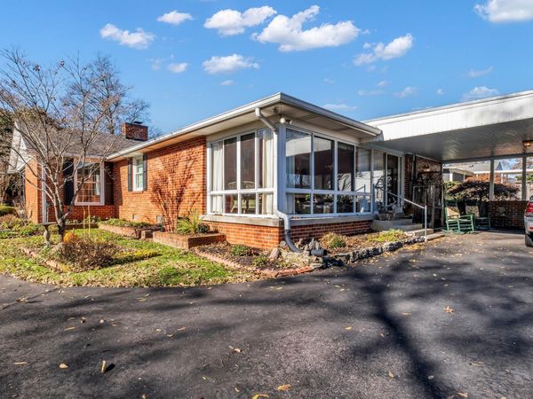 125 Castle Heights Ave , Lebanon, TN 37087