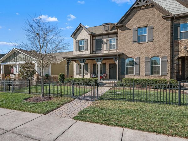 1605 Drakes Creek Rd , Hendersonville, TN 37075