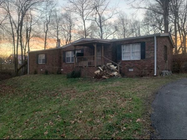 5021 Highway 100 , Lyles, TN 37098