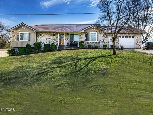312 James Drive , Lenoir City, TN 37772