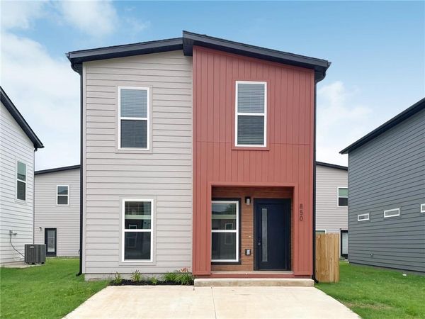 850 States Avenue , Bentonville, AR 72713