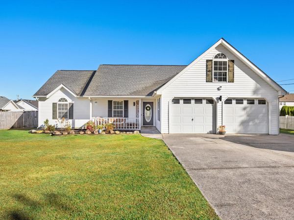 46 Bluegrass Circle, Rossville 30741