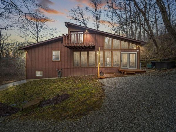 9948 State Route 682 , Athens, OH 45701