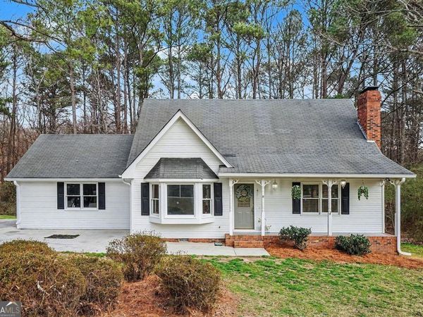 3855 Laurel Falls Drive, Snellville, GA 30039