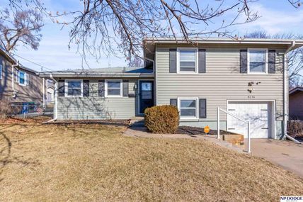 8214 Gold Street , Omaha, NE 68124