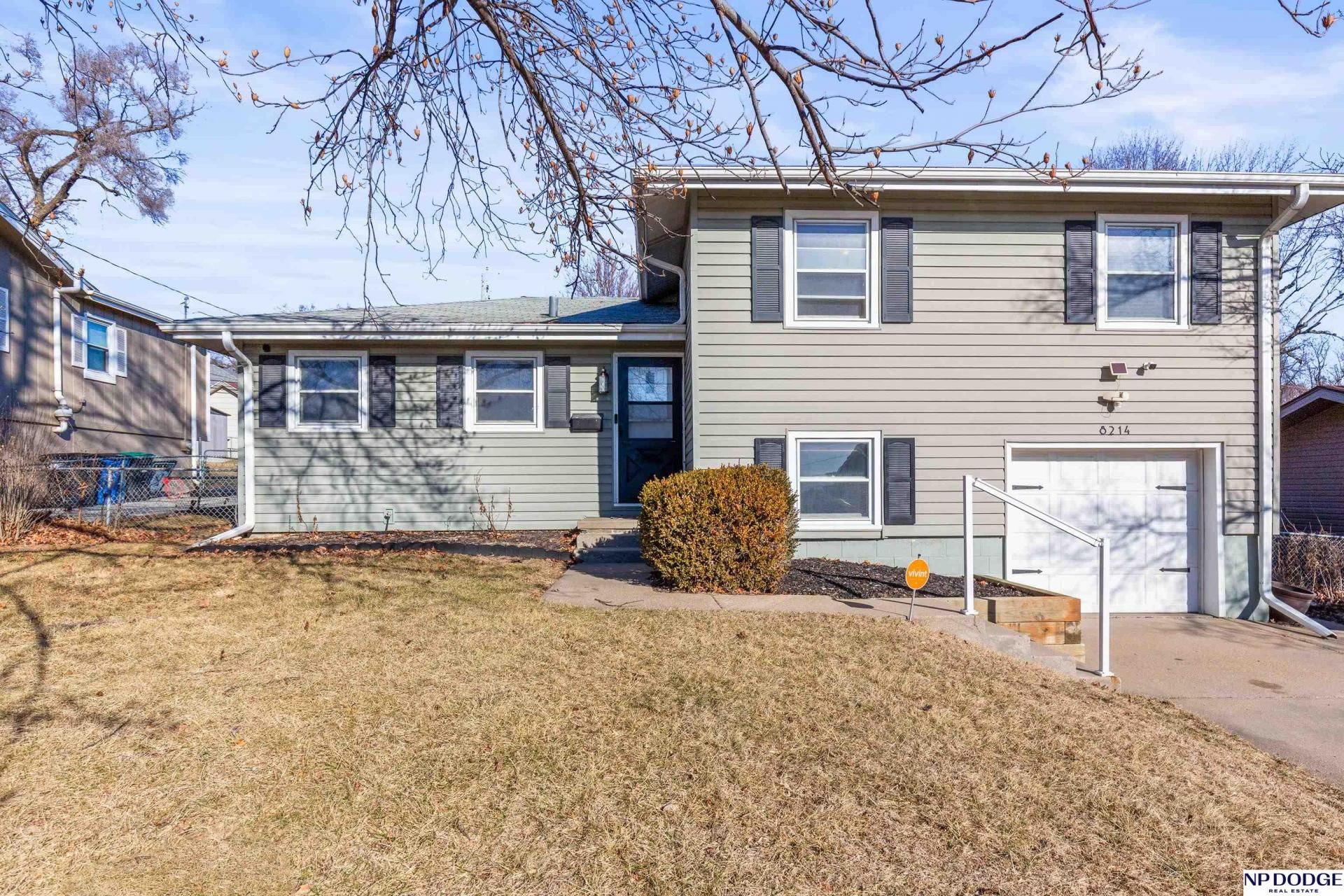 8214 Gold Street , Omaha, NE 68124