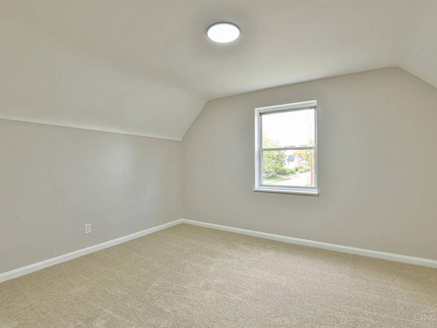 6402 Mayflower Avenue, Golf Manor, OH 45237 Photo 18