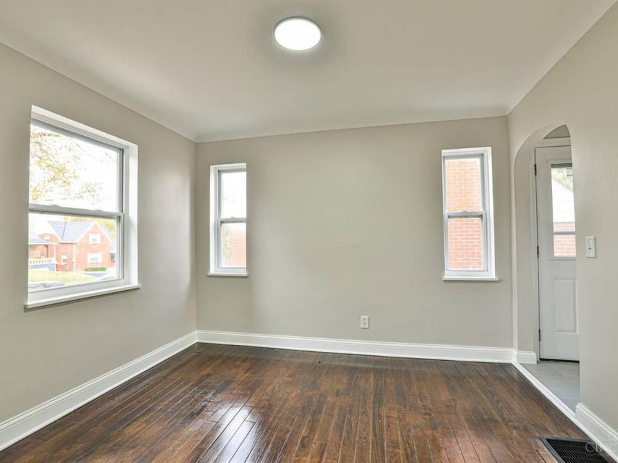 6402 Mayflower Avenue, Golf Manor, OH 45237 Photo 9