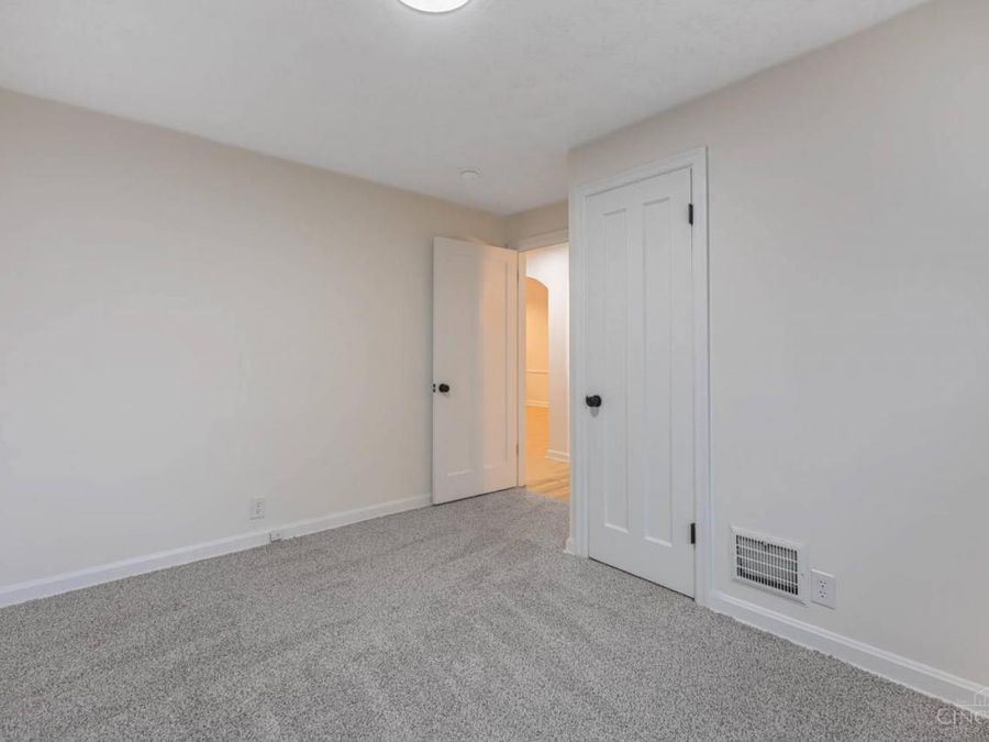 3814 N Broadlawn Circle, Silverton, OH 45236 Photo 13
