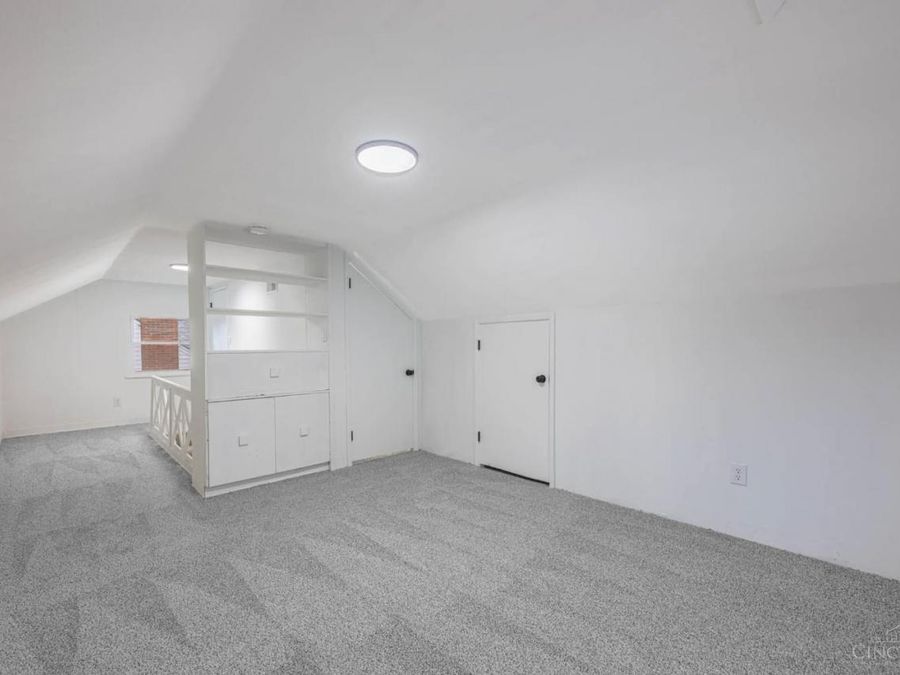 3814 N Broadlawn Circle, Silverton, OH 45236 Photo 18