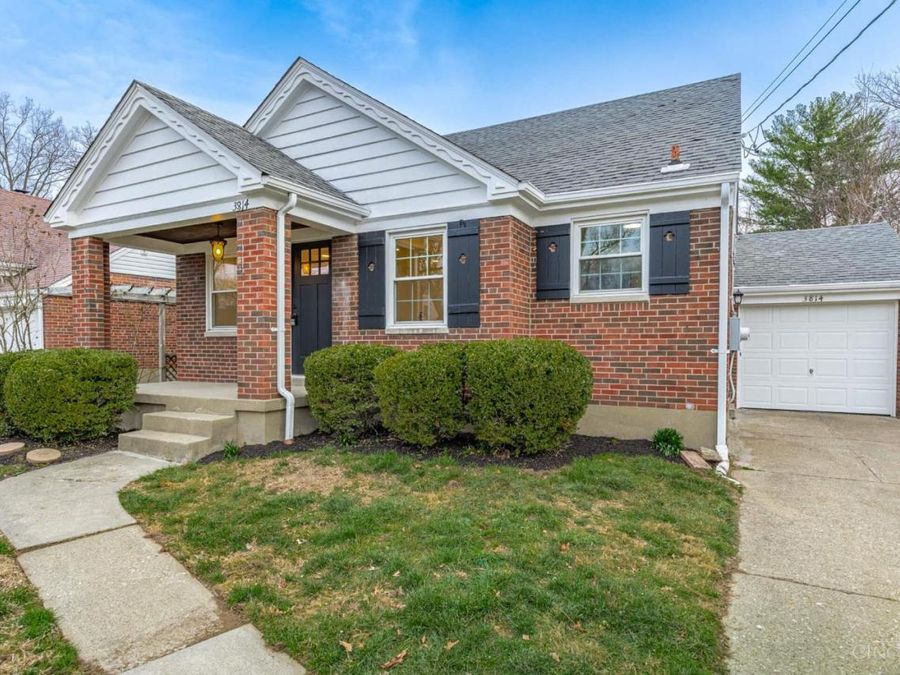 3814 N Broadlawn Circle, Silverton, OH 45236 Photo 2
