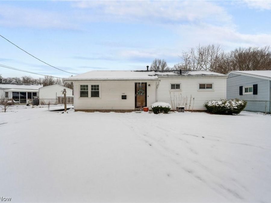 1682 Wakefield Drive , Akron, OH 44320 Photo 1