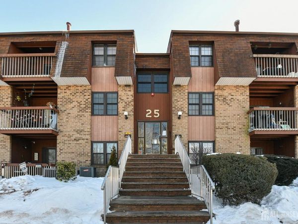 290 Alpine Way , Woodbridge, NJ 07095