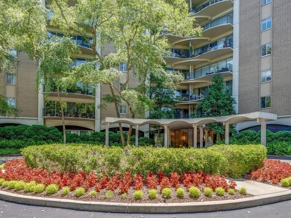 4215 Harding Pike , Unit 212, Nashville, TN 37205