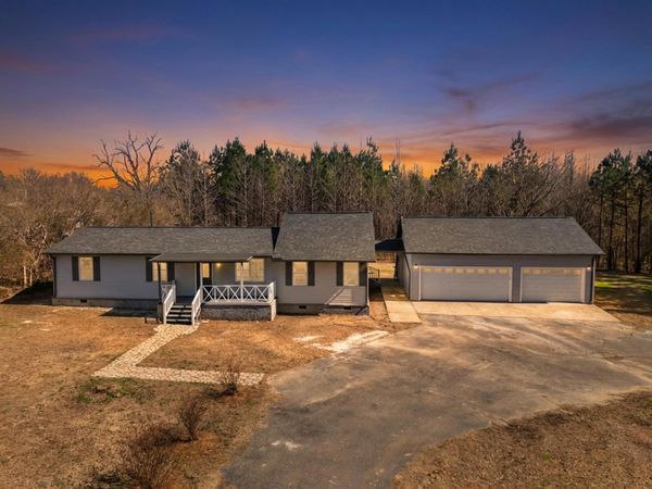 460 IVY DR , Oakland, TN 38060