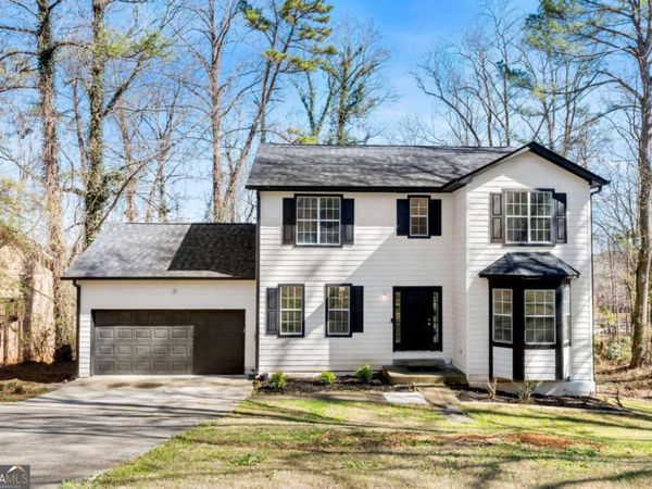 3948 Old Lantern Drive, Lithonia, GA 30038