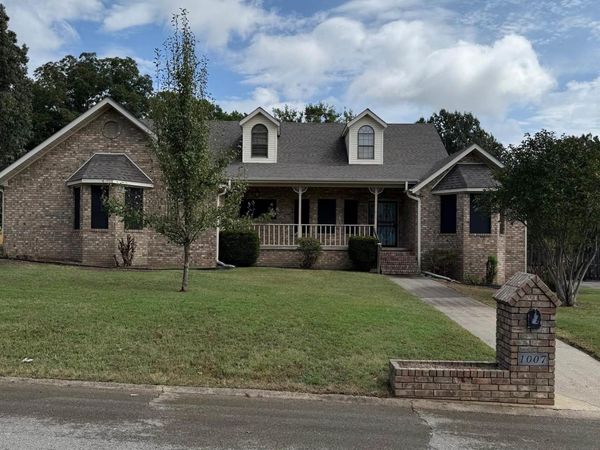 1007 11th S , Paragould, AR 72450