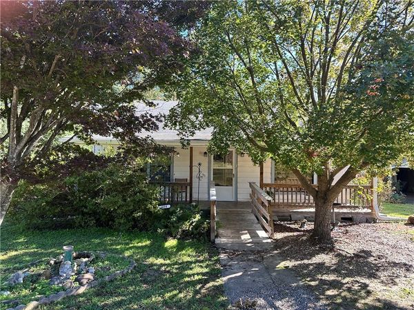 604 N Montgomery Street , Clarksville, AR 72830