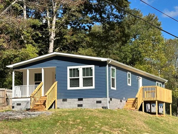 6626 Collins Lane, Knoxville, TN 37918