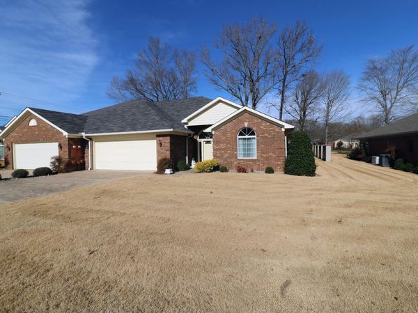 19 Emerald Cv , Unit B, Paris, TN 38242
