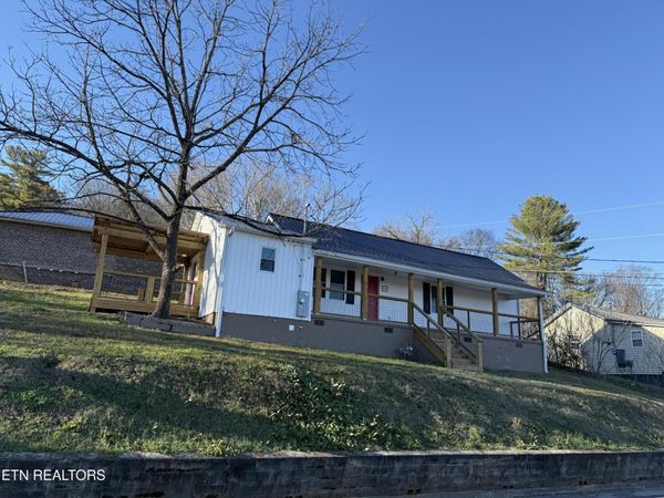 400 Collins St , Loudon, TN 37774