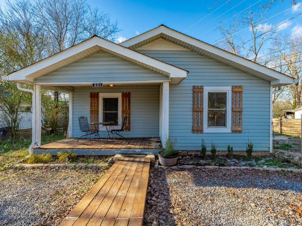 801 Lee Avenue , Rossville, GA 30741