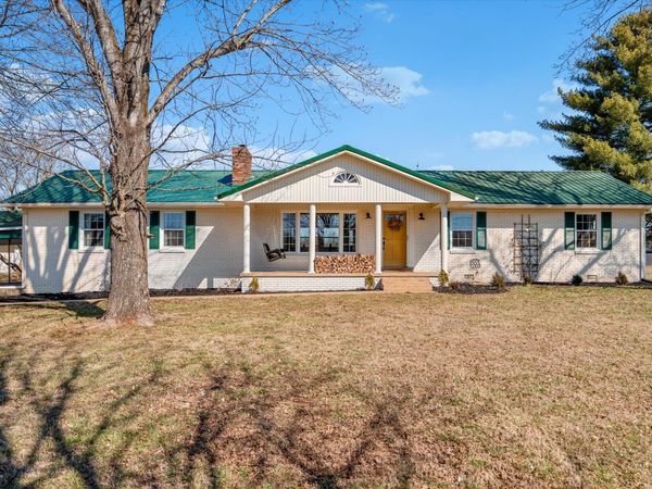 912 Old Columbia Rd , Unionville, TN 37180